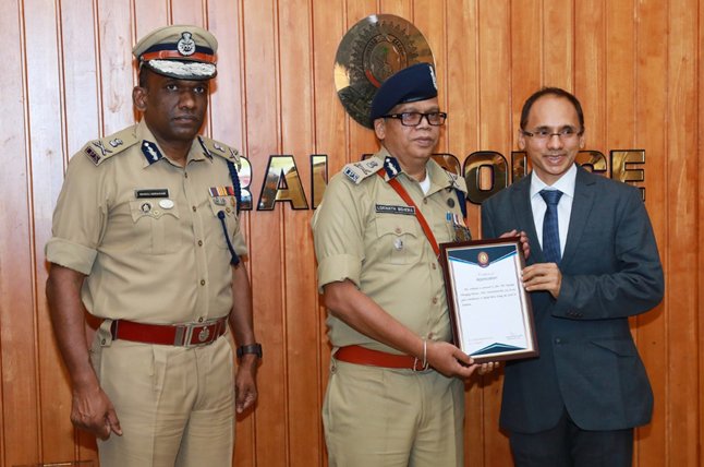 Kerala Police felicitates Walkaroo International Pvt Ltd